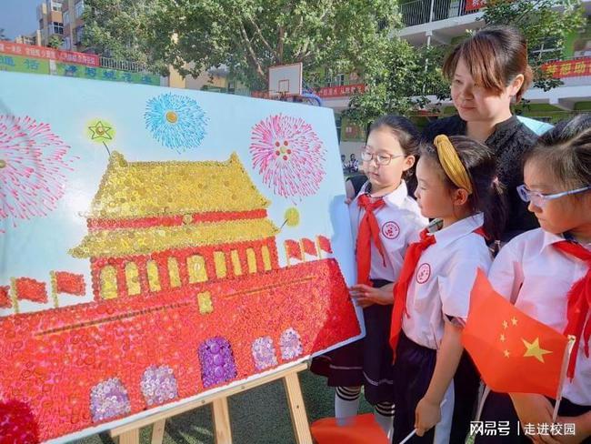 早读 | 唐山深夜通报“派出所副所长当街伤人”!天津春节“9不罚”!东方甄选员工平均月薪超4万!